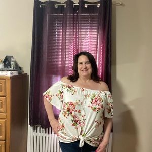 Off the shoulder shirt 143 Story